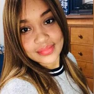 Meet your Posher, Eva